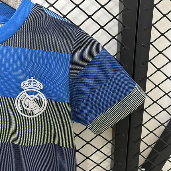 25/26 Real Madrid training uniform kids