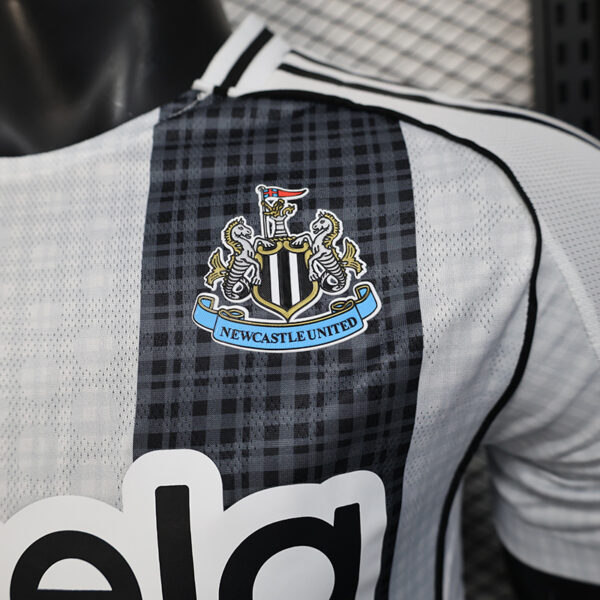25/26 Newcastle United Home Player