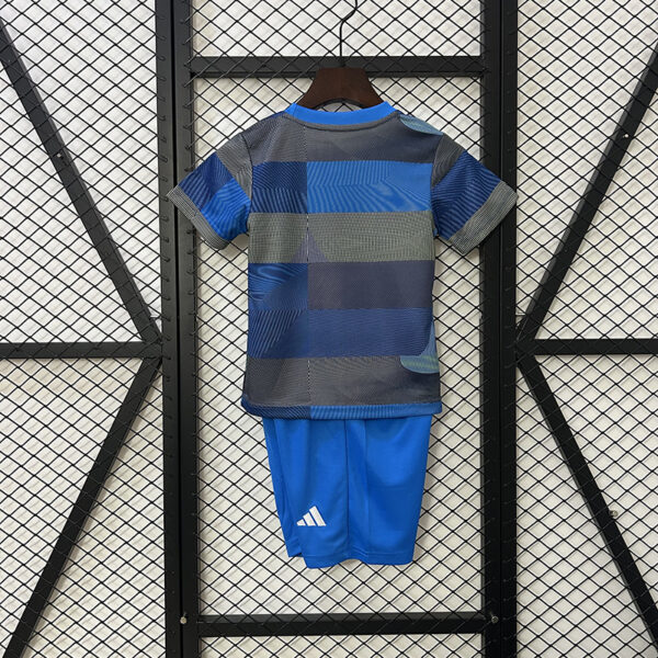25/26 Real Madrid training uniform kids