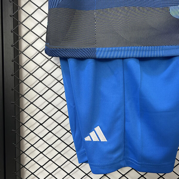 25/26 Real Madrid training uniform kids