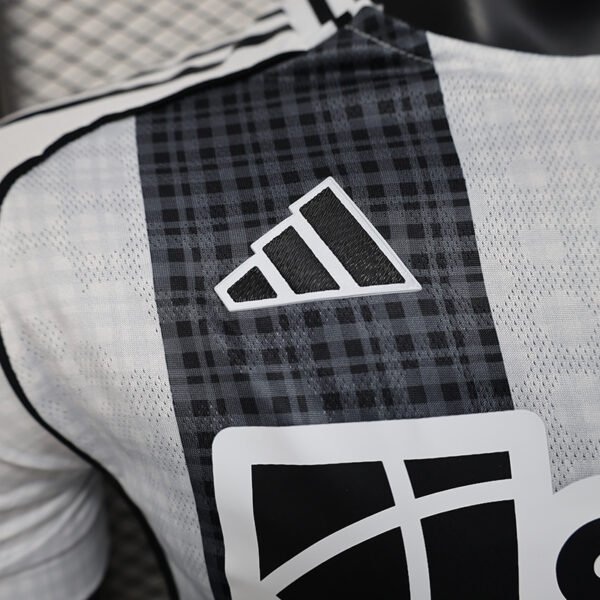 25/26 Newcastle United Home Player